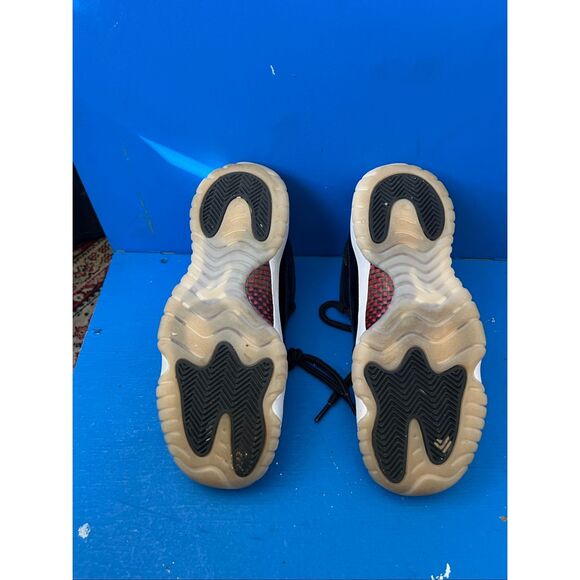 Nike Air Jordan 11 Retro Low 72 size 6Y - Picture 7 of 8